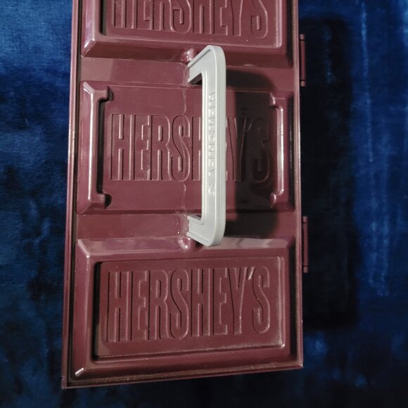 Hershey's S'Mores Box - Picture 10 of 10